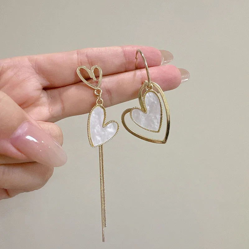 Schwarze Herz-Ohrringe für Frauen, goldfarben, lange Quaste, Metall, asymmetrische Ohrringe, übertriebene Tropfen-Ohrringe, Party, Hochzeit, Schmuck