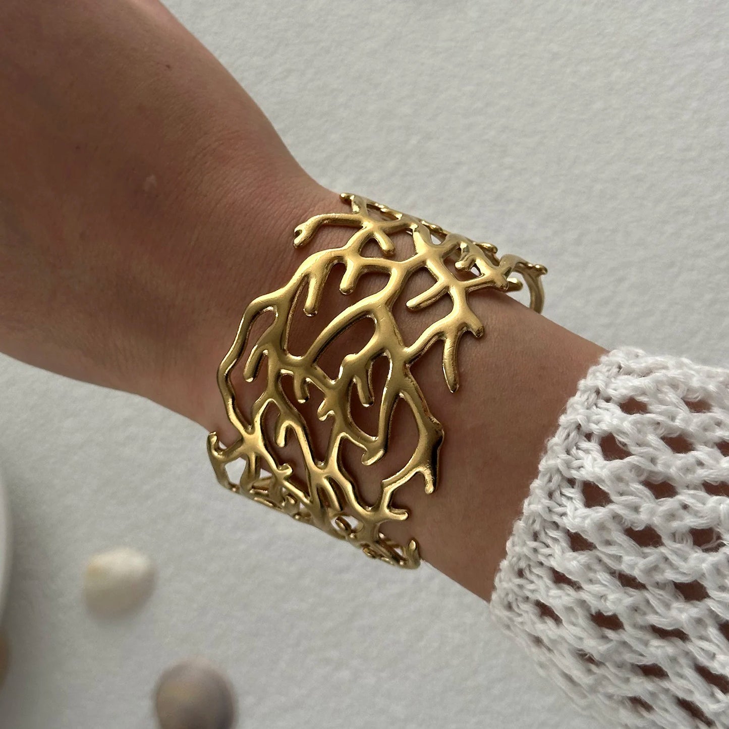 Vintage Übertrieben Breite Manschette Armreif für Frauen Gold Farbe Shell Seestern Blume Edelstahl Armband Strand Party Schmuck