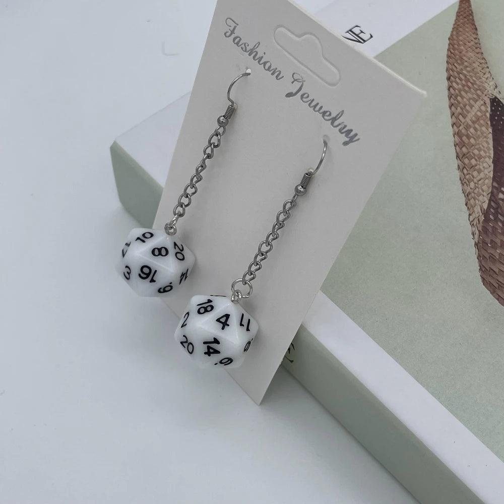 DnD D20 Harz Würfel Ohrringe für Frauen Candy Farbe Geometrische Lange Quaste Ohrring Weibliche Mädchen Partei Schmuck Geschenke