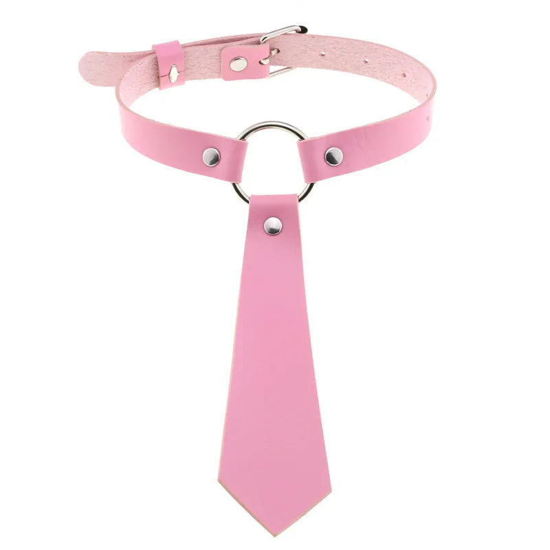 2022 neue Gothic Pu Leder Fliege Kragen Choker Halskette für Frauen Punk Bondage Kragen Halskette Männer Schmuck Drehmomente