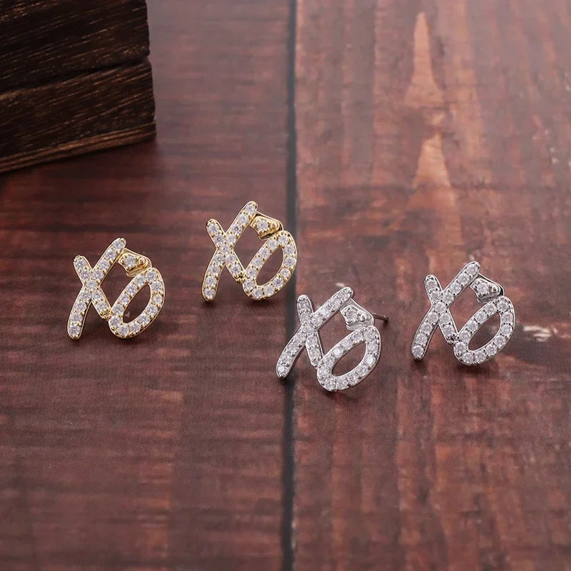 Hochwertiges Hip Hop Zirkonia Xo Buchstaben Anhänger Ohrringe Halskette Set für Männer und Frauen Modetrend Schmuck