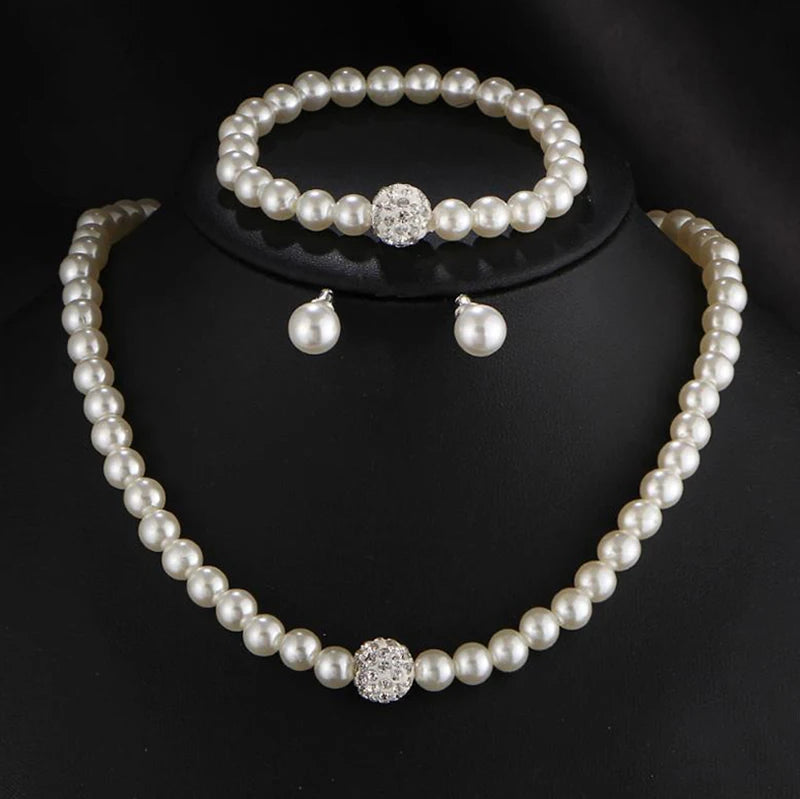 Neueste Frauen Hochzeit Schmuck Set Einfache Elegante Luxus Kristall Simulierte Perle Halskette Ohrringe Schmuck Sets 3T040