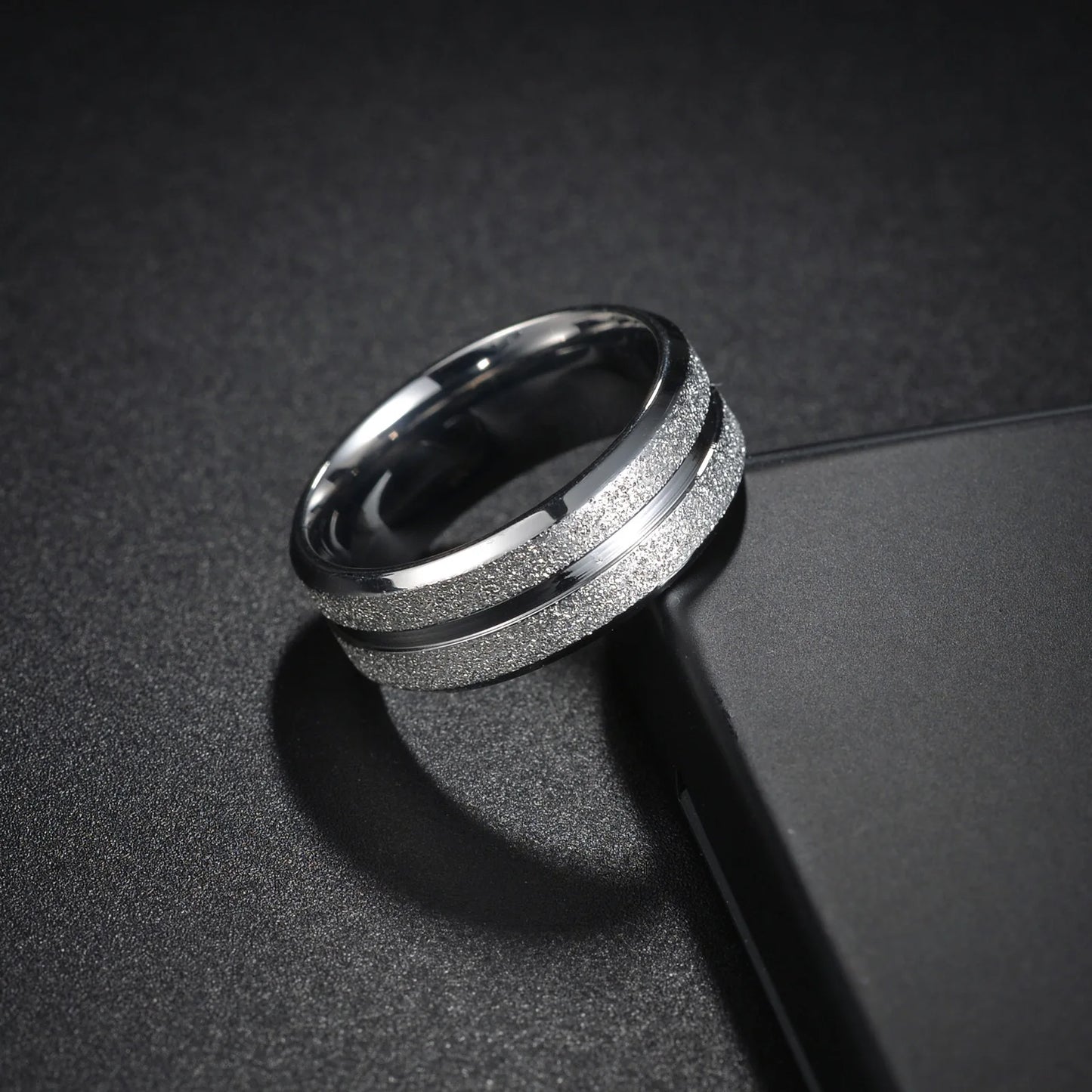 Einfacher 8 mm Herren-Paar-Ring aus schwarzem Titan, matt fertiger Fingerring, Schmuck für männliche Eheringe, Geschenk