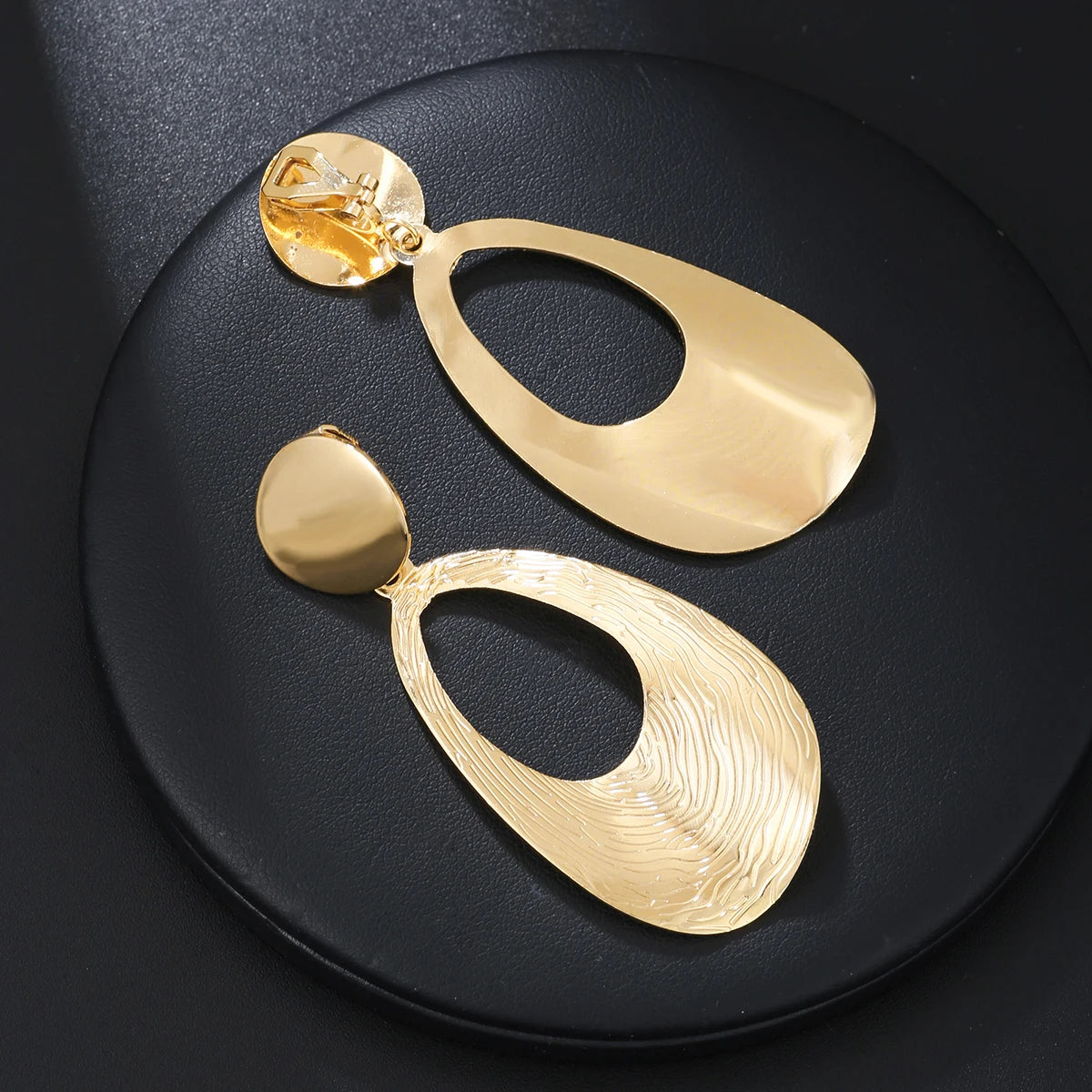Vintage-Ohrringe mit Wassertropfen aus Metall ohne Piercing, geometrische Statement-Ohrringe, keine durchbohrten Ohrclips