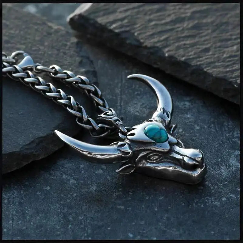 Gothic Green Stone Bull Skull Halskette Anhänger Punk Tier Halskette Herren Stier Sternzeichen Amulett Schmuck Jubiläumsgeschenk