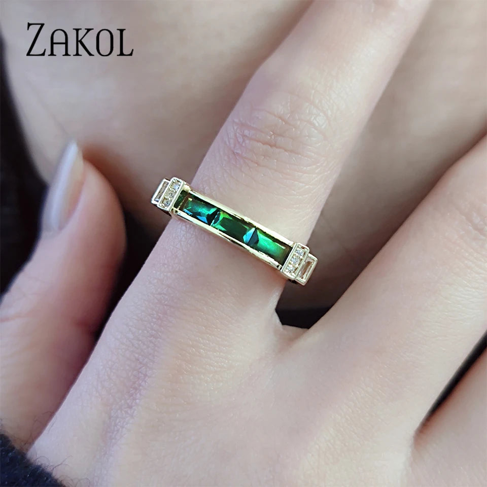 Klassische Baguette-Zirkonia-Verlobungsringe für Damen, luxuriöser, 18 Karat vergoldeter Hochzeitsschmuck