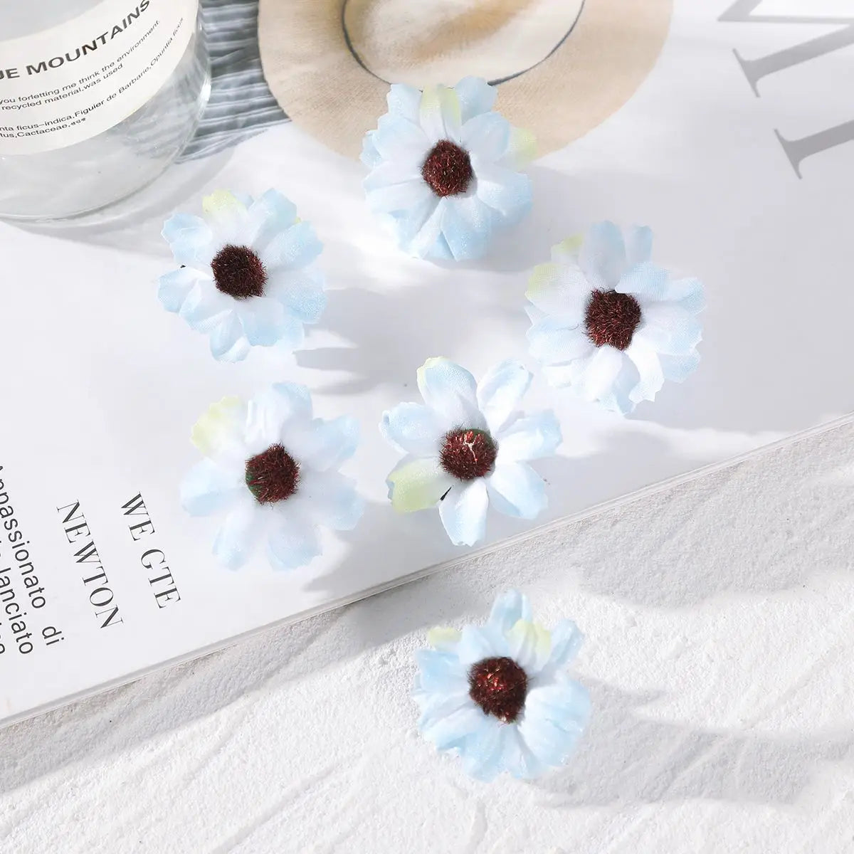 AWAYTR 6 Stück Sonnenblumen-Haarspangen, seitlicher Pony-Clip, niedliche Gänseblümchen, kleine Blumen-Haarnadeln, Entenschnabel-Haarnadel, Damen-Haar-Accessoires