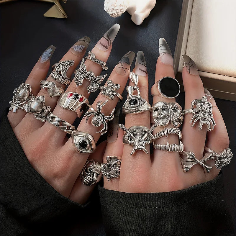 10 Stück Ringe Anzug für Frauen Goldfarbe Kettenblatt Set Bohemian Style Münze Schlange Mond Stern Party Trend Geschenk Schmuck