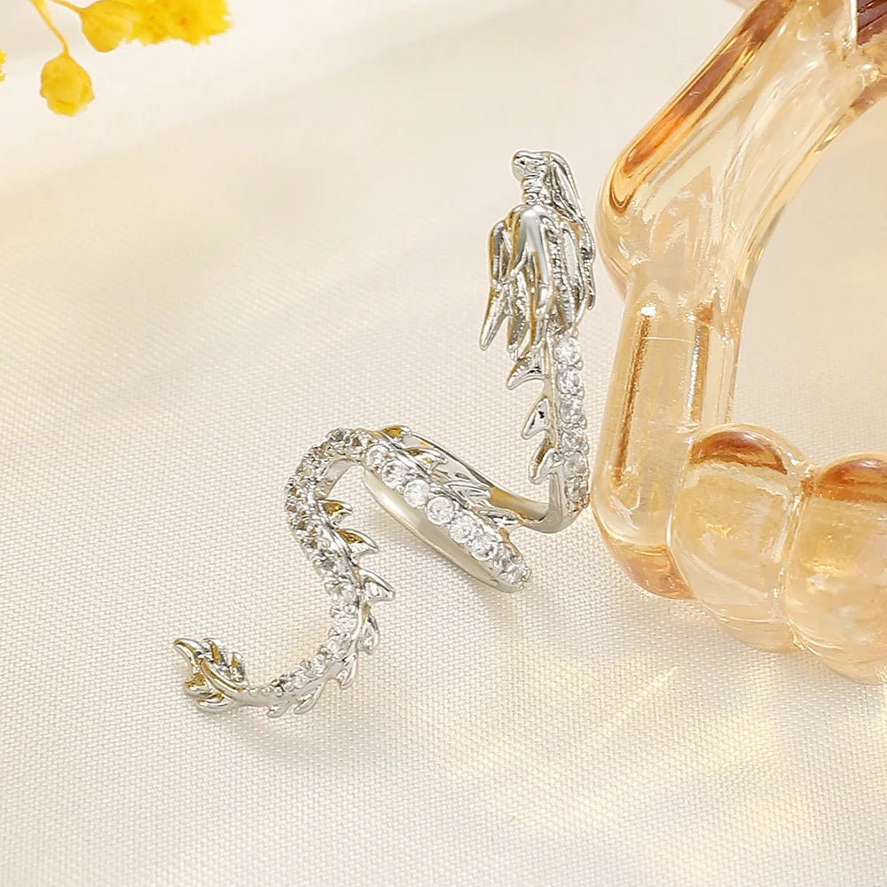 1 stücke Vintage China Loong Drachen eine Seite Ohr Knorpel Clip gefälschte Piercing Ohrring für Frauen Männer Modeschmuck Halloween