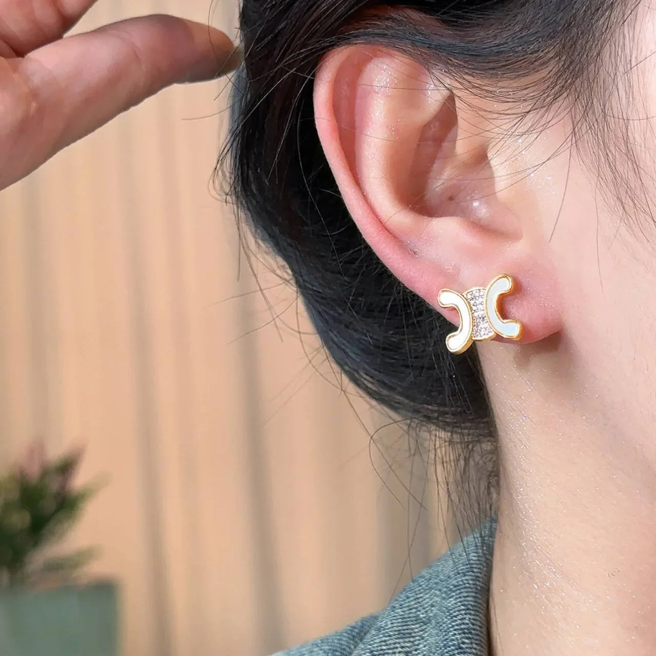 Doppelseitige Ohrringe im französischen Stil, vergoldete Nadel aus reinem S925-Silber, eingebettet mit Miniaturdiamanten, Luxus-Sensation-Schmuck