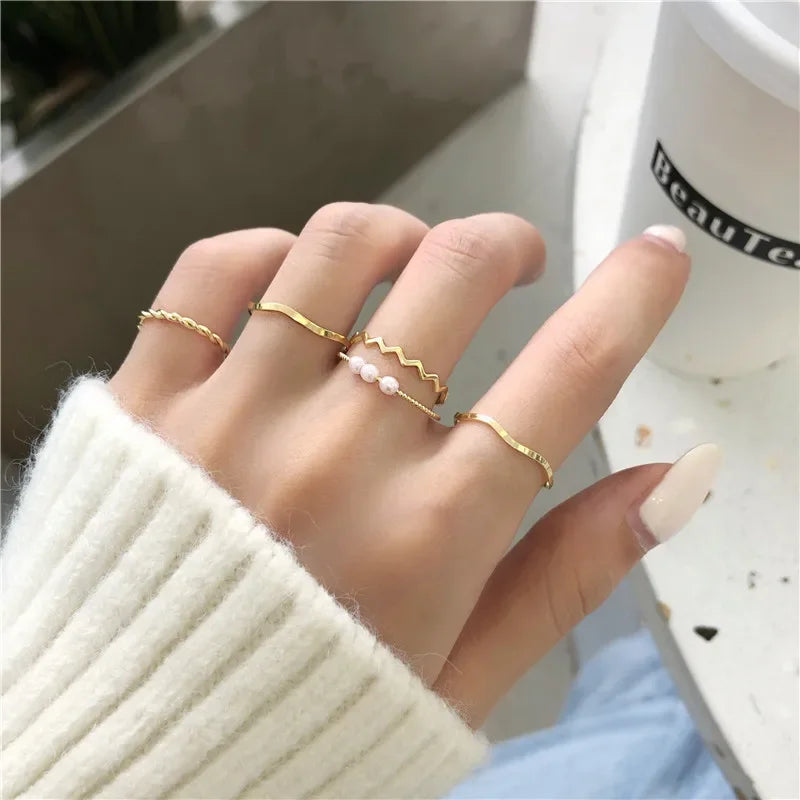 5 Teile/satz Mode Schmuck Ringe für Frauen Metall Hohl Runde Öffnung Finger Ring für Mädchen Dame Partei Schmuck Hochzeit Geschenke
