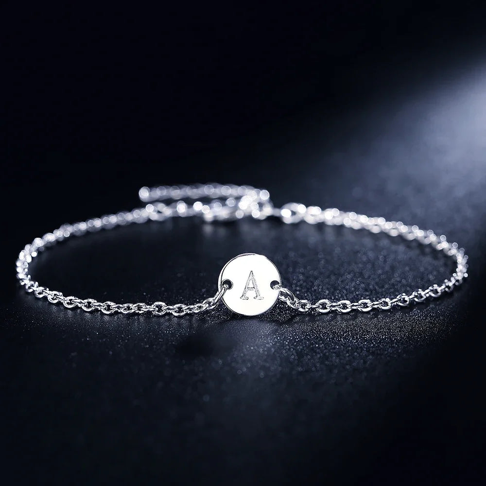 Neuer Trend 925er Sterlingsilber 26-Buchstaben-Karten Kettenarmbänder für Frauen Mode Hochzeit Party edler Schmuck Weihnachtsgeschenke