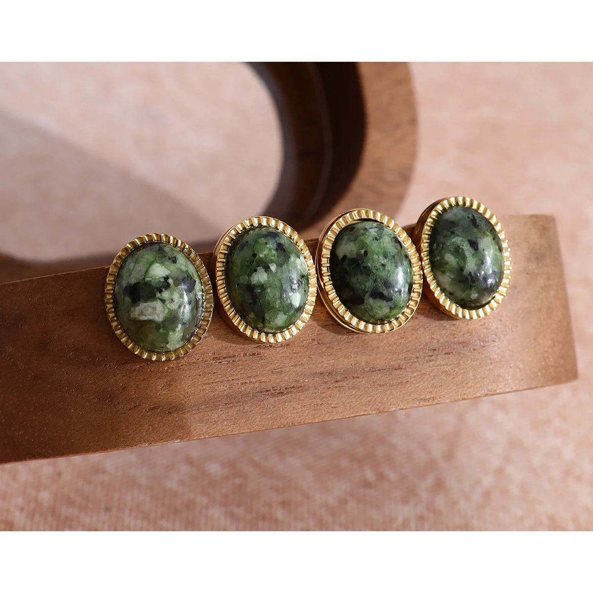 YACHAN Ovale Ohrstecker im Vintage-Stil aus Naturstein-Edelstahl für Damen, klassischer Charme, hochwertiger Schmuck, wasserdicht
