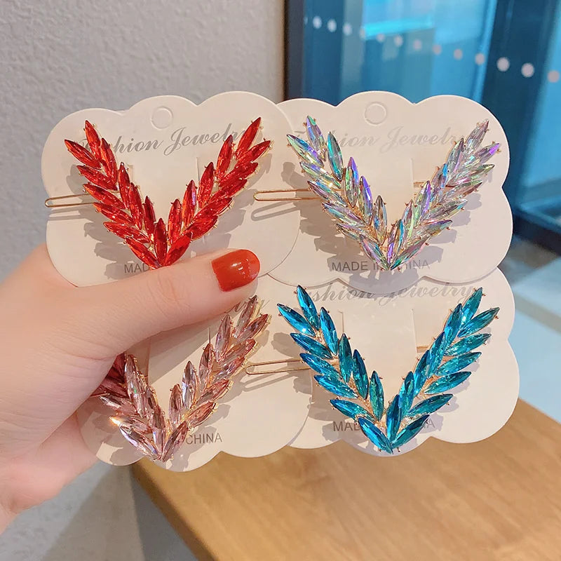 Luxus Glänzende Kristall Haar Clip Für Frauen Koreanische V Form Schnalle Haarnadeln Mädchen Haar Zubehör Headwear Mode Ornamente Geschenk