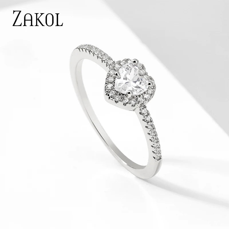 ZAKOL Exquisiter klarer rosa Zirkon-Herz-Verlobungsring für Frauen, Charm, glänzend, AAA-CZ-Ehering, Schmuck, Geschenk