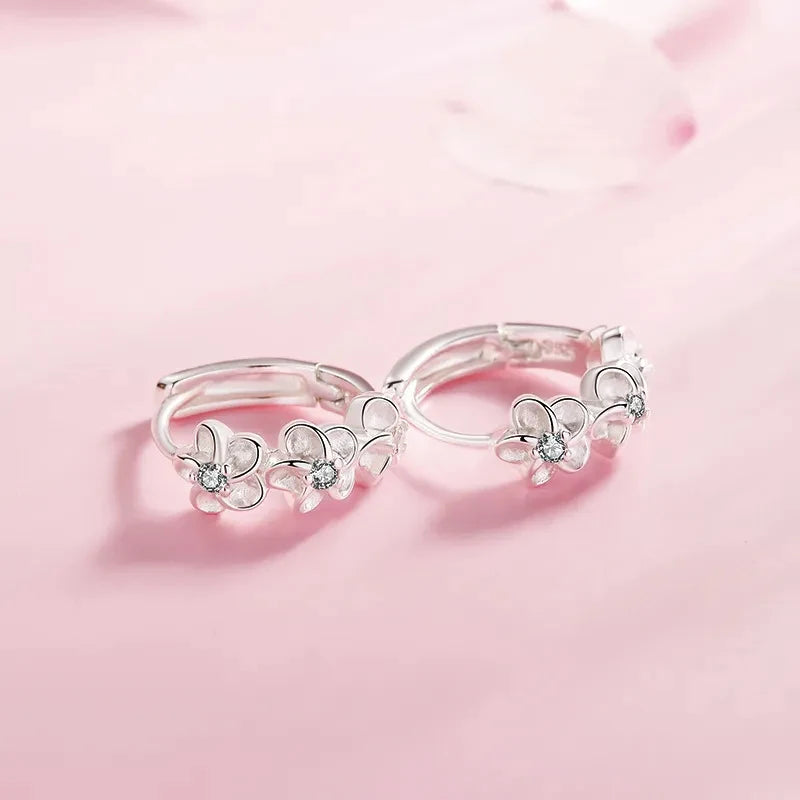 Top Sale Nadelohrringe aus 925er-Sterlingsilber für Damen, Hochzeit, modisch, hochwertiger Schmuck, Kristall-Zirkon-Blume, niedlicher Ohrstecker