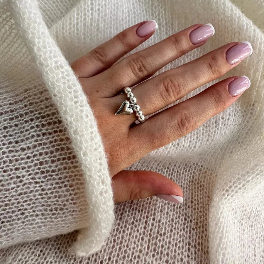 LATS Kreative handgemachte Perlen Bungee-Seil Liebe Herz Anhänger Ringe für Frauen Mädchen Silber Farbe CCB Perle verstellbare Ring Schmuck