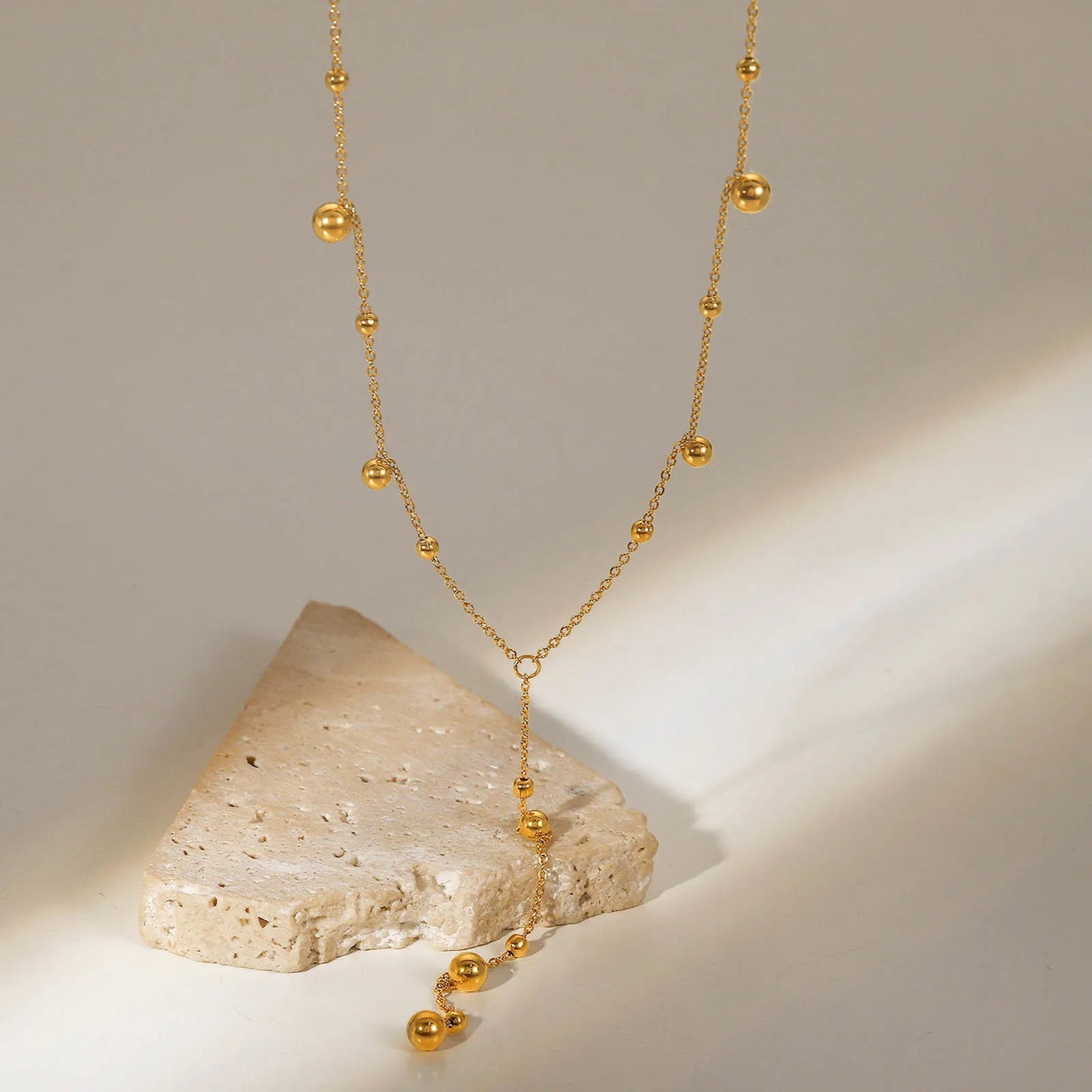 Zierliche Y-Halsketten für Damen, vergoldete Kugeln, Perlen, Edelstahl-Charm-Halskette, Rosenkranz-Halsketten, minimalistischer Kragen