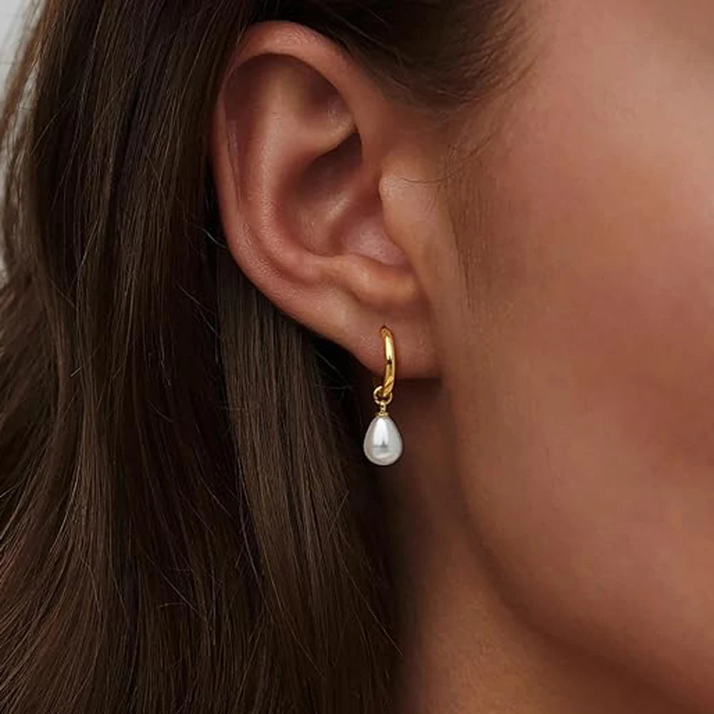 Trendige 14k vergoldete Pearl Dangle Drop Hoop Huggies Ohrringe Zirkonia Unregelmäßiger Knoten Perlen Ohrstecker Hypoallergene Ohrringe