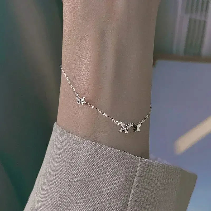 Diamantbesetztes Schmetterlingsarmband aus 925er-Sterlingsilber für Damen, Modeschmuck, Temperament, Blume, verstellbares Armband