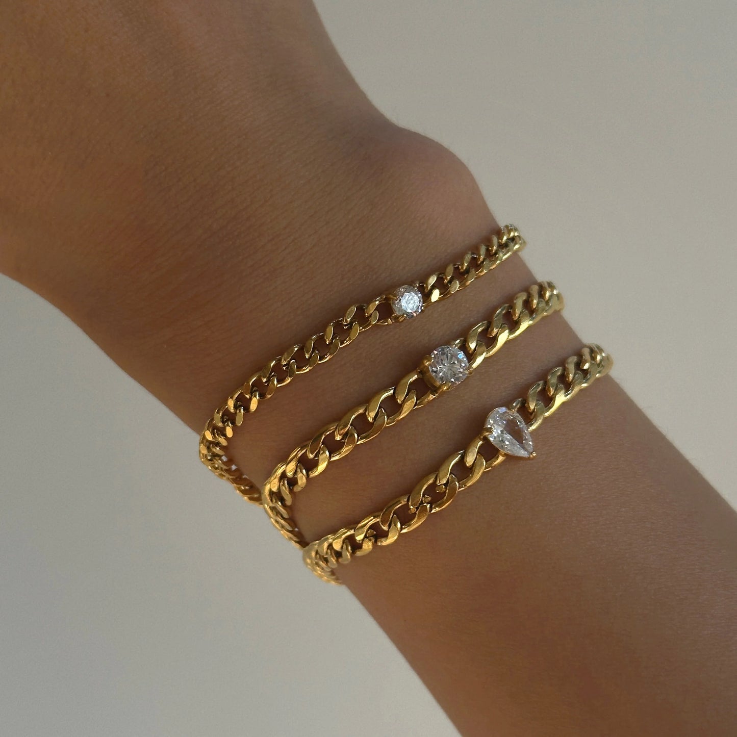 DASEIN 18 Karat vergoldetes römisches französisches weißes Tropfen-Zirkon-kubanisches Kettenarmband-Set, superglanzter Edelstahl-Vintage-Schmuck