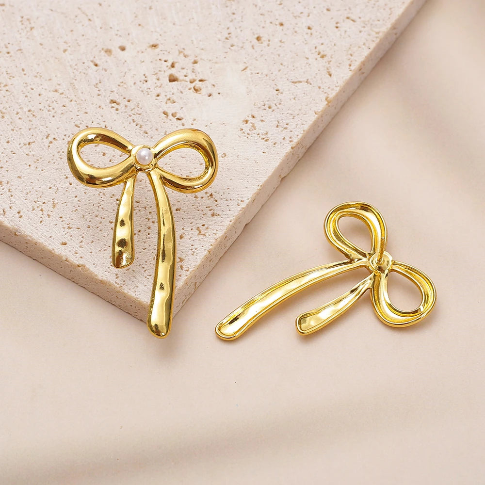 Goldfarbene Schleife-Ohrringe für Frauen, 2025, Bankett-Party-Dekoration, Edelstahl-Ohrringe, Ohrstecker, eingelegter Imitationsperlen-Schmuck