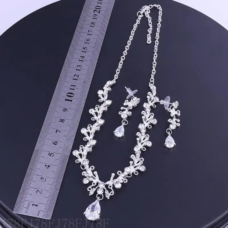 J78F Brauthochzeit Schmuck Set Shiny Zirkon Halshärerohrringe Kristall für Frauen