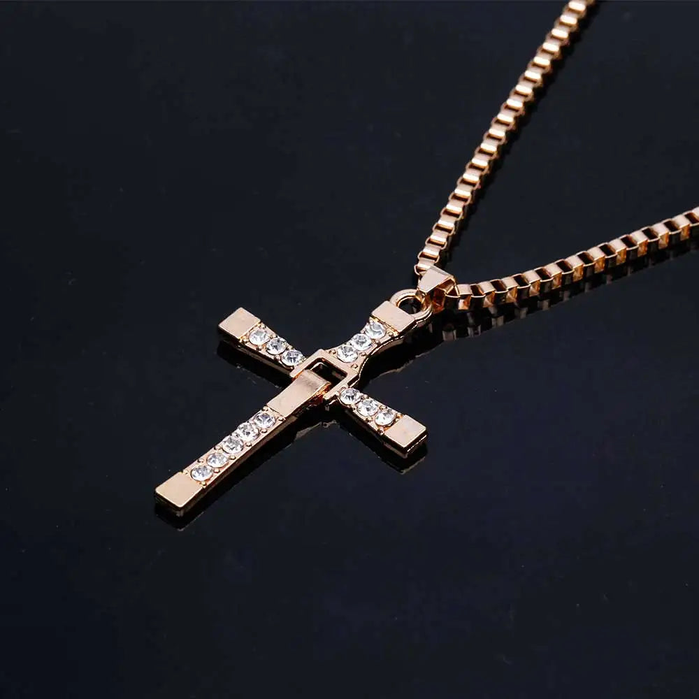 Dominic Toretto The Fast and The Furious Celebrity Vin Diesel Artikel Kristall Jesus Männer Kreuz Anhänger Halskette Geschenk Schmuck