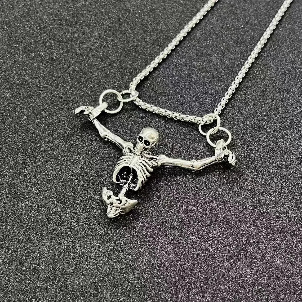 Punk Stil Bestraften Mann Schädel Anhänger Halskette Männer Vintage Kreative Hip Hop Personalisierte Halskette Partei Schmuck Zubehör