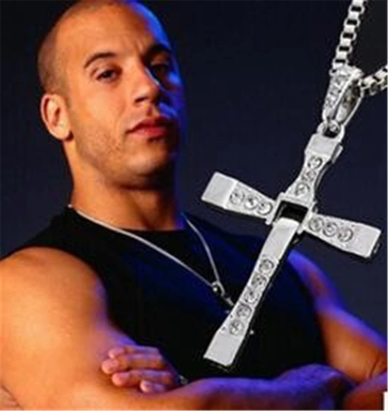 Dominic Toretto The Fast and The Furious Celebrity Vin Diesel Artikel Kristall Jesus Männer Kreuz Anhänger Halskette Geschenk Schmuck