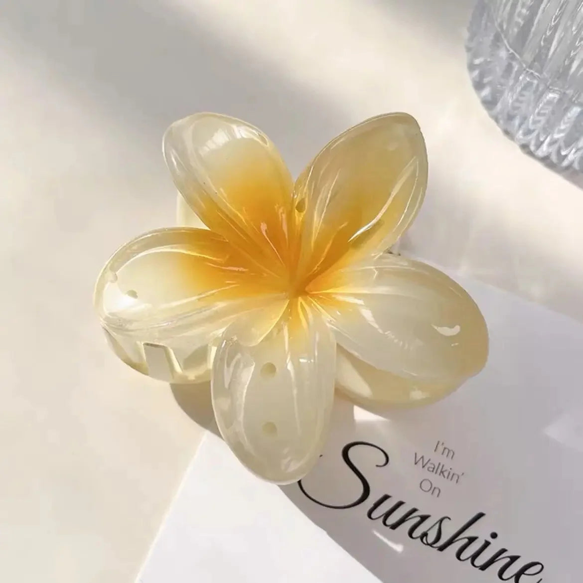 Mehrfarbiges handgewebtes Muschelarmband-Halsketten-Set im Strandurlaubsstil, weicher Keramikschmuck mit böhmischem Ei-Blumen-Design