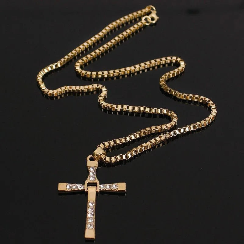 Dominic Toretto The Fast and The Furious Celebrity Vin Diesel Artikel Kristall Jesus Männer Kreuz Anhänger Halskette Geschenk Schmuck