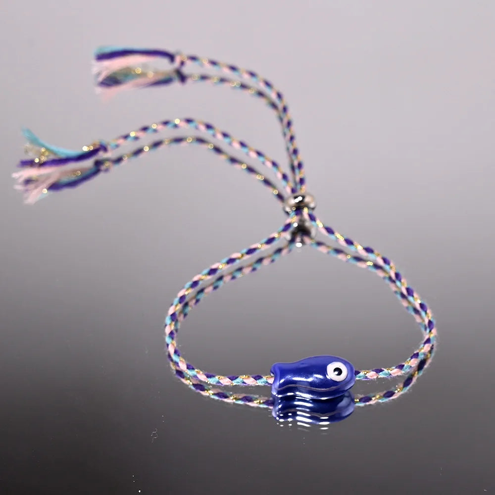 Böhmisches Keramik-Armband mit kleinem Fisch – mehrfarbiger Zugschnur, verstellbar, trendige Knöchel-/Handgelenkkette, süßer Damen-Festival-Schmuck