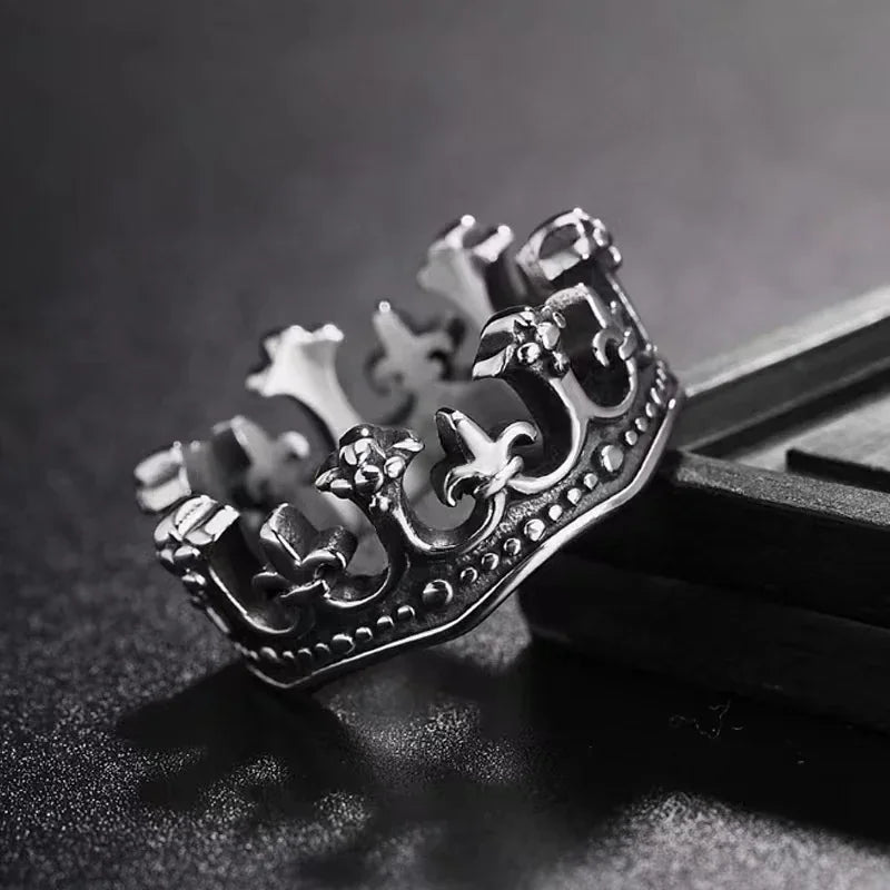 Klassische Retro Krone König Ring Männer Mode Punk einfache Biker Ring für Männer Frauen Party Charme Accessoires Dekoration Großhandel