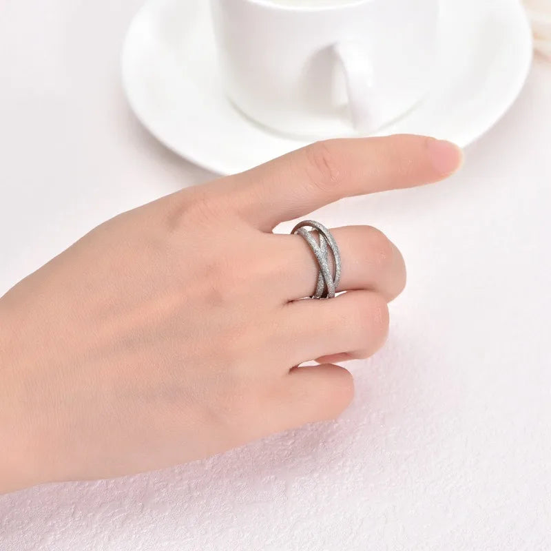 Kolmnsta Triple Interlocked Rolling Titan-Edelstahlringe für Damen und Herren, mattiert, Verlobung, Hochzeit, Paarring, 3-in-1
