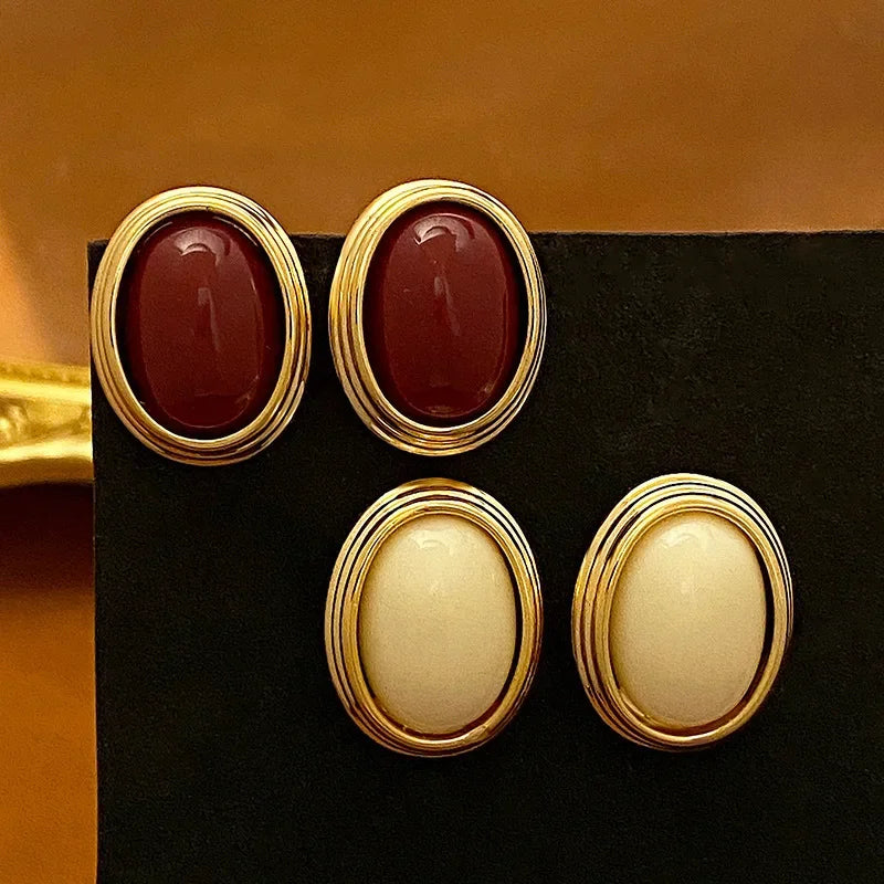 Französische Vintage-Ohrringe mit eleganten ovalen Creolen, High-End-Feeling, leichtes Luxus-Design, Sensibilität, Damenschmuck
