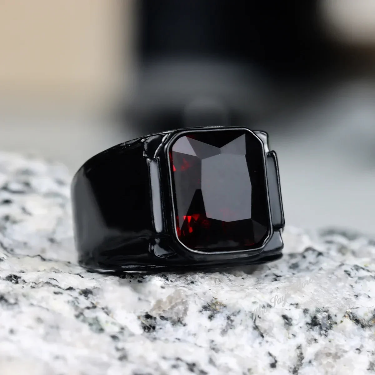 Vintage Schwarz Rot Neue Mode Hand Ornament Punk Hip Hop Persönlichkeit Herren Ring Geschenk für Männer und Frauen Mohamed Sari Sos Эма Sezю