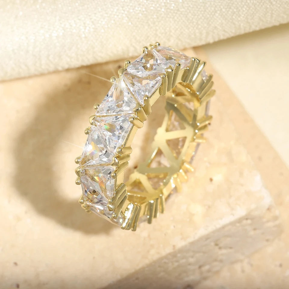Klassische Baguette-Zirkonia-Verlobungsringe für Damen, luxuriöser, 18 Karat vergoldeter Hochzeitsschmuck