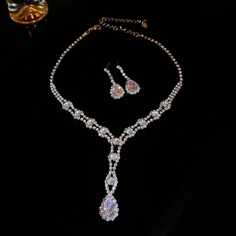 Glänzende Kristall Halskette Ohrringe Damen Mode Große Wassertropfen Strass Halsketten Hochzeit Abendkleid Schmuck Set
