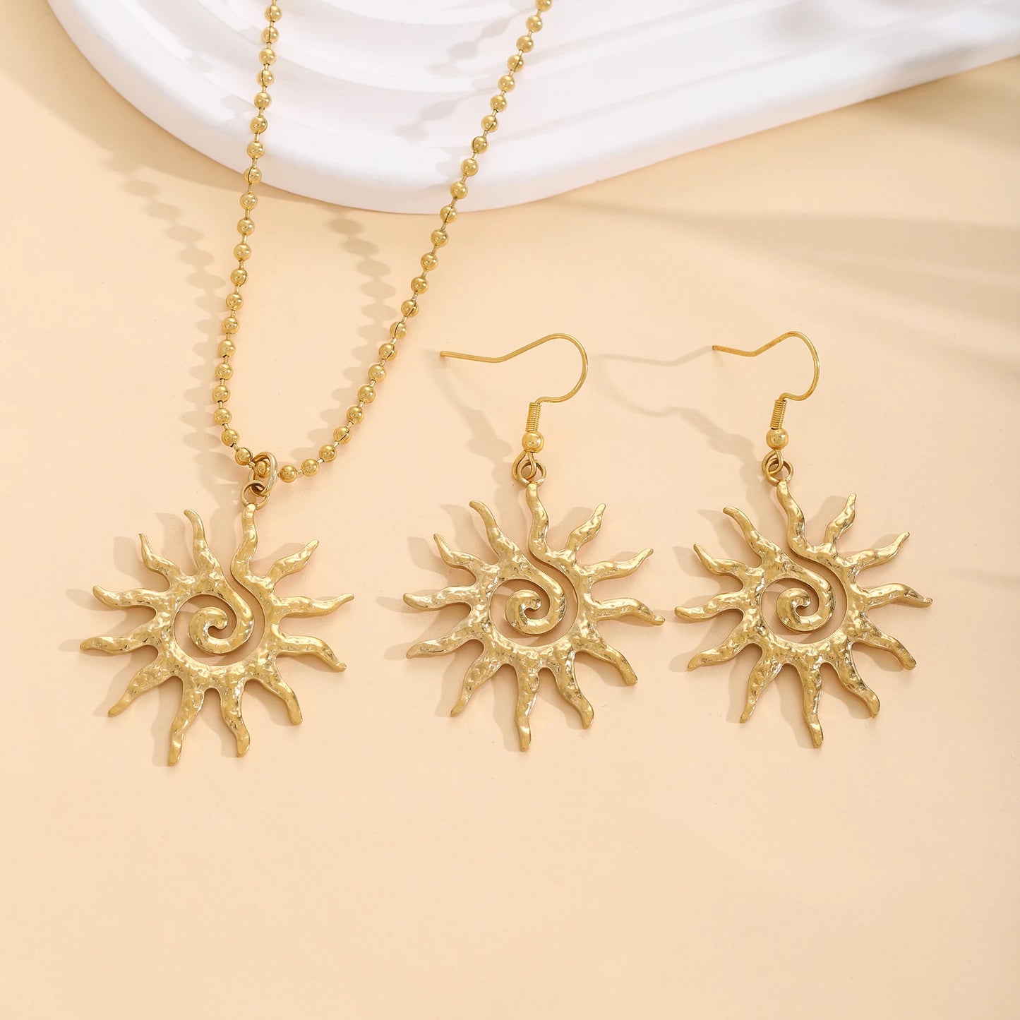 Sonnen-Halskette, Ohrringe, Set für Damen, Edelstahl, Goldkette, Feuer-Anhänger, Schmuck, Geschenk, hypoallergen, für den täglichen Gebrauch