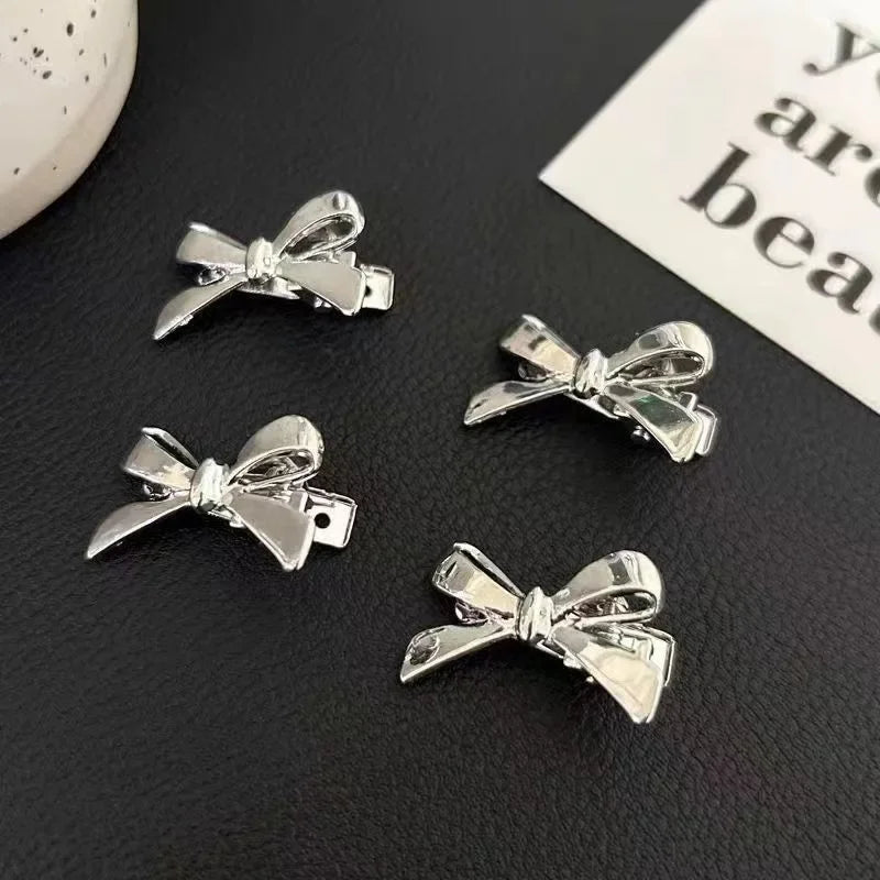 4 Stück/Set neue Mini-Haarnadeln mit goldener Schleife für Damen, süße und coole Mädchen-Pony-Haarnadeln und Haar-Accessoires