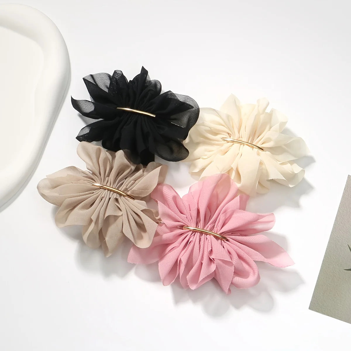 1/2 Stück elegante, minimalistische Chiffon-Blume, große Frühlings-Haarklammern für Frauen, einfarbiges Haar-Accessoire für Pferdeschwanz
