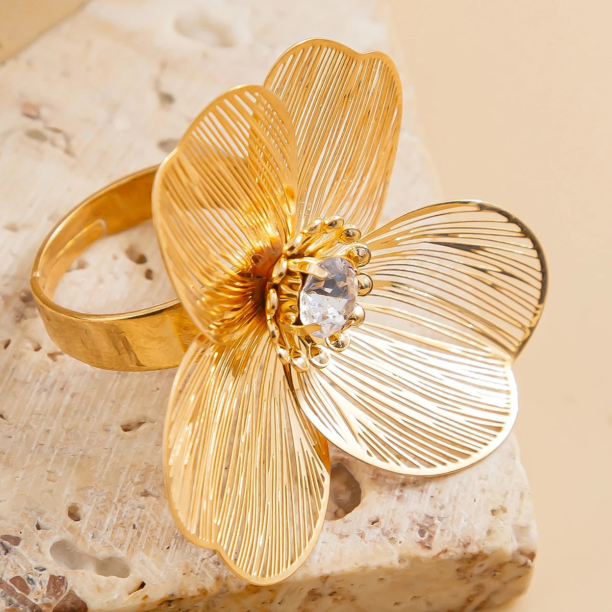 Ingemark Größe 8, elegante Ginkgoblatt-Blumenringe für Damen und Herren, Retro-Goldfarbe, Knuckle-Ring, Mi-Schmuck, Accessoires, Geschenk, Neu