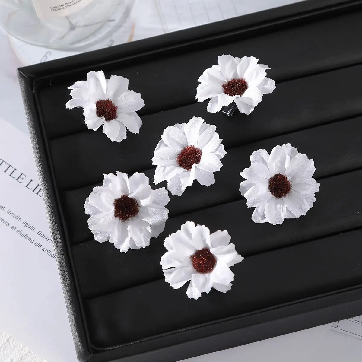 AWAYTR 6 Stück Sonnenblumen-Haarspangen, seitlicher Pony-Clip, niedliche Gänseblümchen, kleine Blumen-Haarnadeln, Entenschnabel-Haarnadel, Damen-Haar-Accessoires