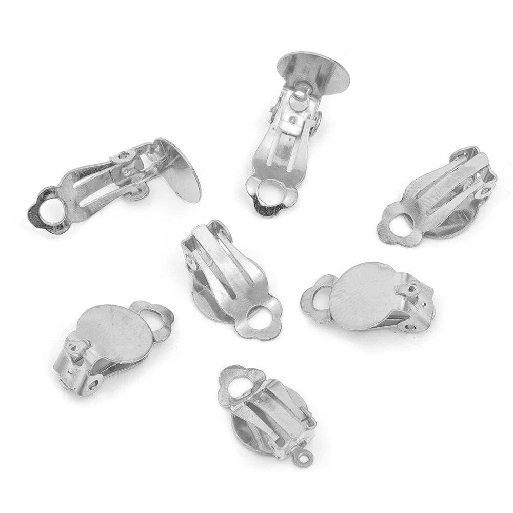 50 teile/los 10mm Kirsite Runde Flache Ohr Clip Basis Cabochon Lünette Tablett Ohrringe Clips Für Nicht Piercing Ohrringe Zubehör