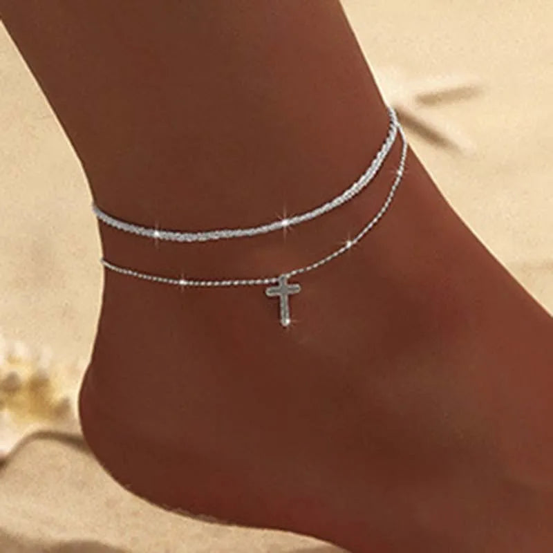 Funkelnde dünne Kette Fußkettchen für Frauen Zirkon Herz Kreuz Anhänger Doppelschicht Armband am Bein Fuß trendiger Sommer Strand Schmuck