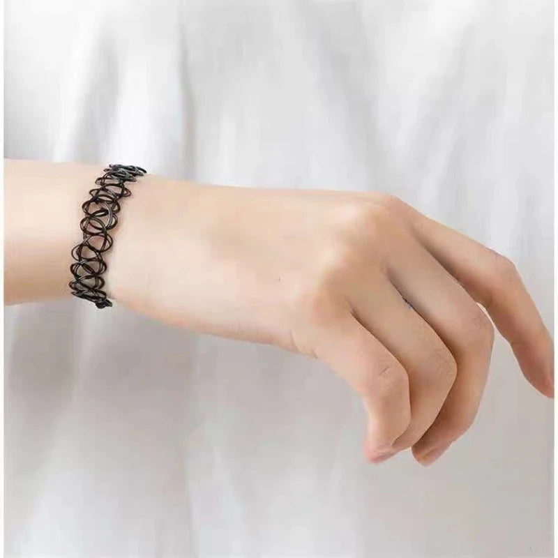 Vintage Stretch Tattoo schwarz hohle Armbänder Punk Retro Gothic elastische Bijoux für Frauen Dame Geschenk Modeschmuck