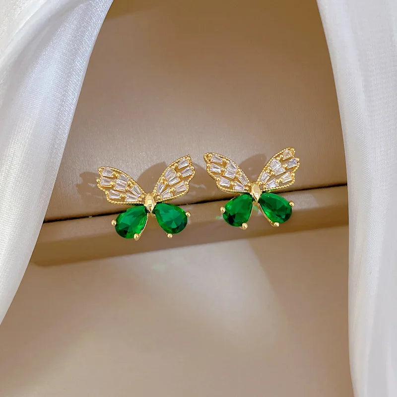 Klassische wunderschöne grüne hohle Edelstahl Schmetterling Halskette Ohrringe Set Dekoration Mode Mädchen Geburtstag Abendessen Geschenk
