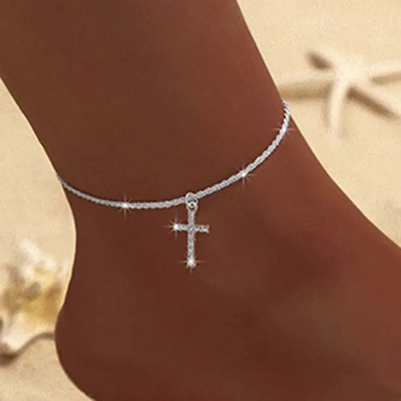 Funkelnde dünne Kette Fußkettchen für Frauen Zirkon Herz Kreuz Anhänger Doppelschicht Armband am Bein Fuß trendiger Sommer Strand Schmuck