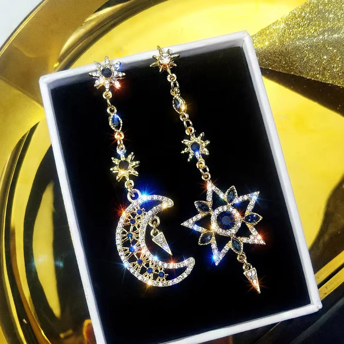 Elegante silberfarbene asymmetrische Stern- und Mond-Ohrringe, lange Statement-Quaste, funkelnde personalisierte Ohrringe, Schmuck
